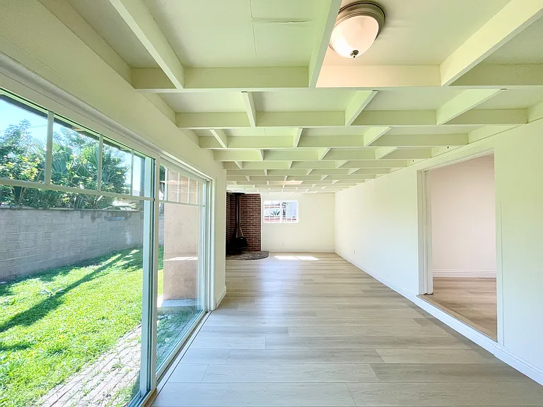 13708 Purche Ave — Photo 24
