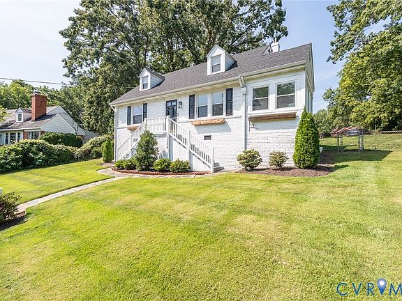 3rd image of 1204 Maywood Rd