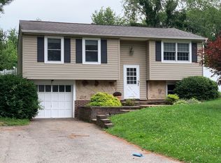 113 Wayne Dr, Cranberry Township, PA 16066