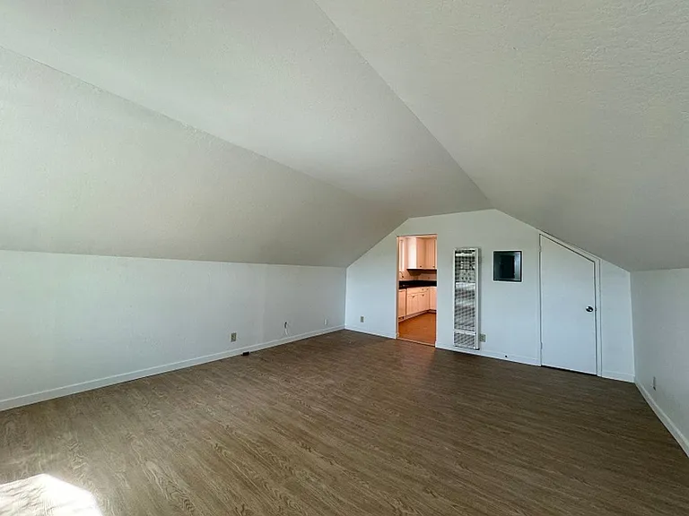 130-142 S Underhill Dr — Photo 5