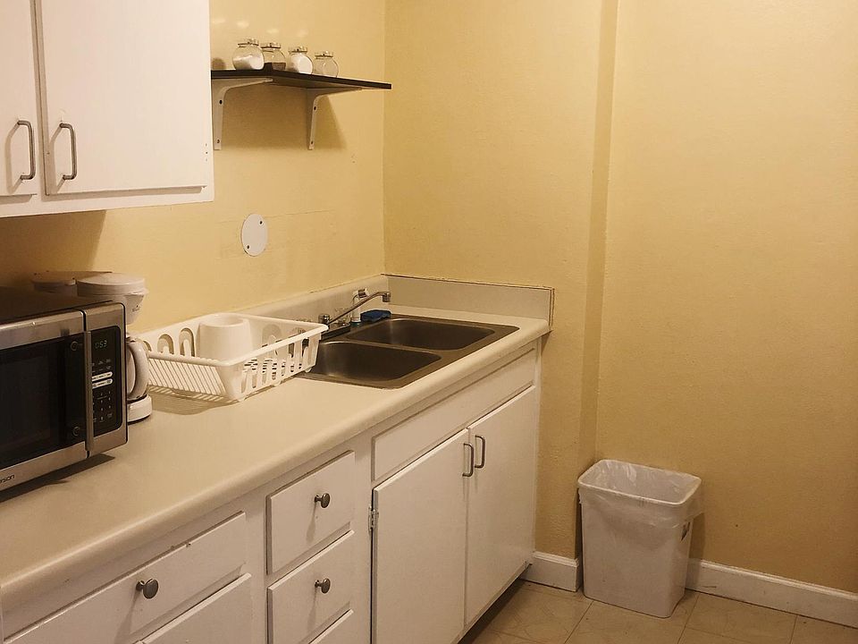 1st image of 300 Peachtree Ave NE #3M