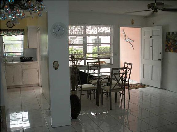5th image of 160 NE 8th Ave APT 3A