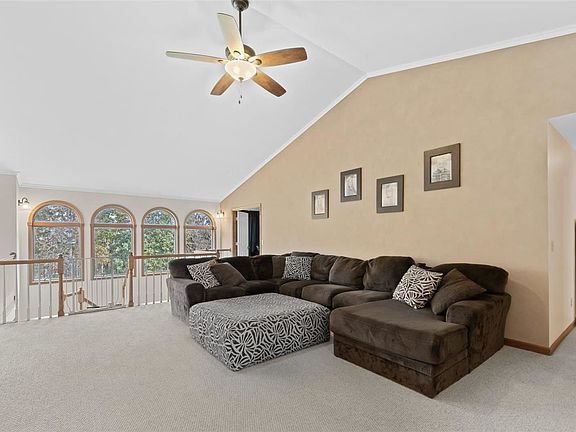 4th image of 51 Cedar Ln