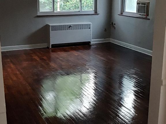 2nd image of 2926 Harrison Ave #3