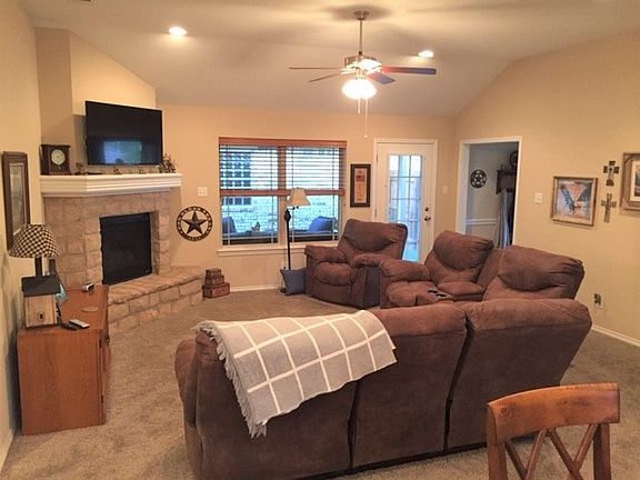 4th image of 4325 Willow Cir