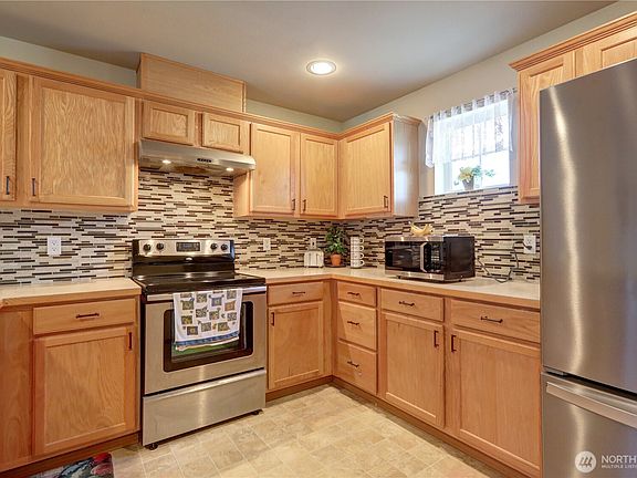 5th image of 1014 E. 71st Street CT