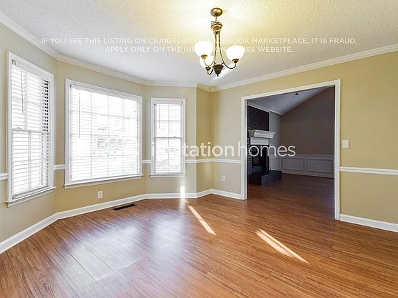 4th image of 1808 Yorkshire Dr