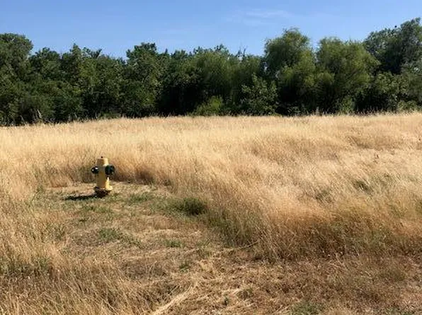 22319 Edgewater Dr, Cottonwood, CA 96022