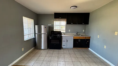 209 Laurel Ave Photo 1
