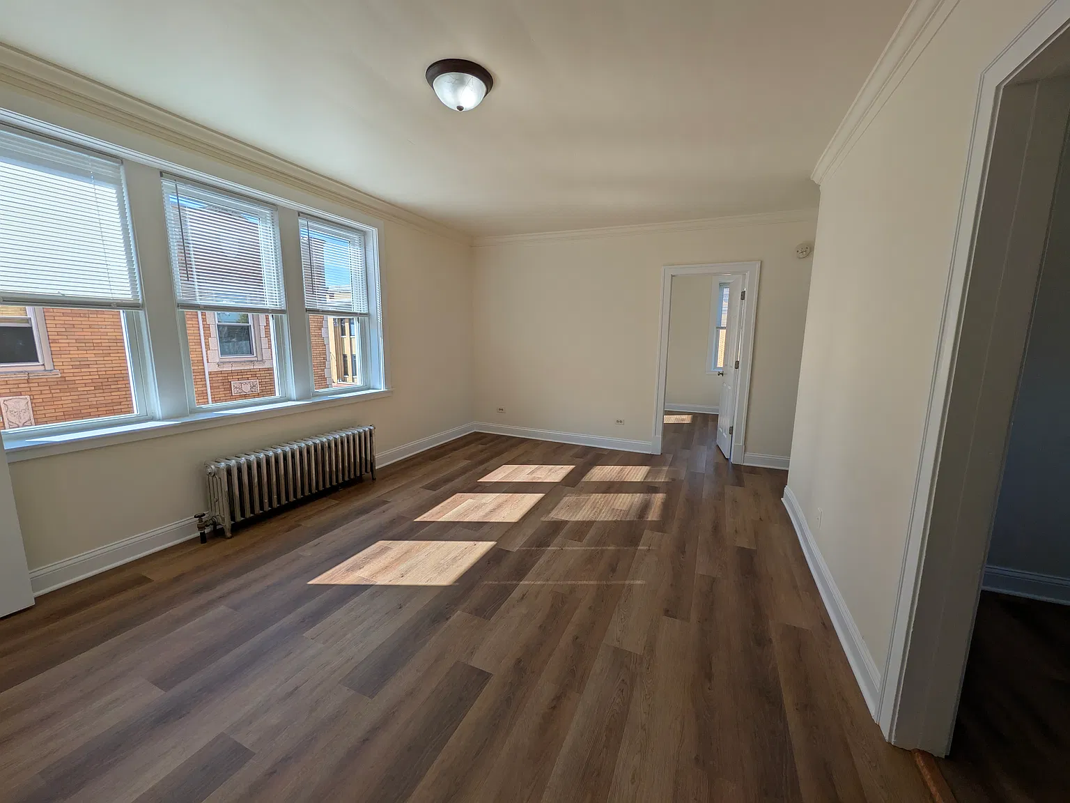 2 bed, 1000 sqft, $1,395 — Photo 1