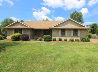 1414 Harlaxton Rd, Evansville, IN 47725