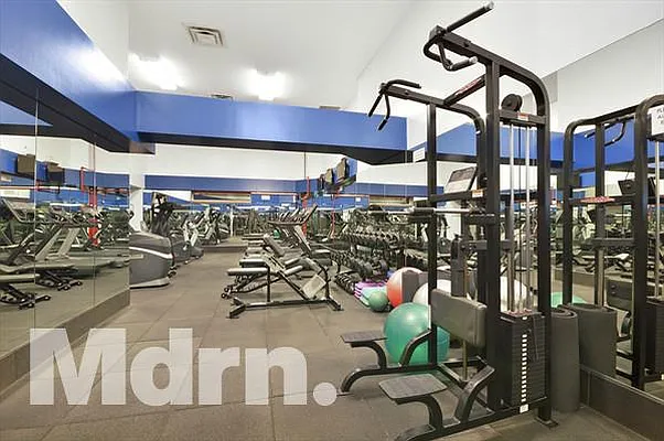 Rented by Mdrn Residential | media 37