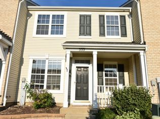 333 Springbrook Trl S, Oswego, IL 60543