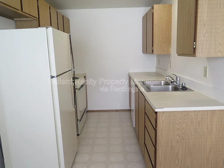 3232 21st Ave W #102 — Photo 6