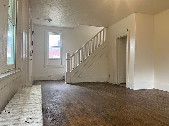 2nd image of 787 Willey St