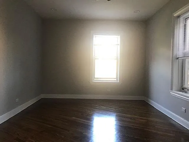 7443 N Paulina St — Photo 10