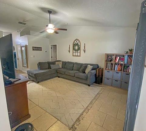 4th image of 2932 Canoe Cir