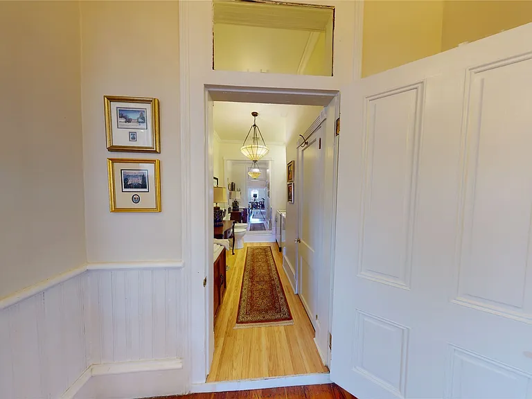648 N Clayton St — Photo 9