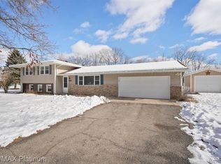 147 Plymouth St, Jackson, MI 49201