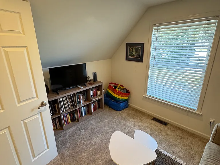 11 Donlon St — Photo 24