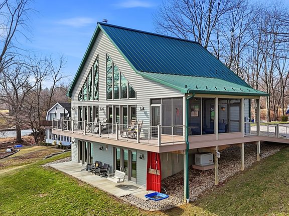 4th image of 4441 Fields Ln