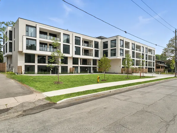 200 Keewatin Ave #Penthouse 05, Toronto, ON M4P 1Z8