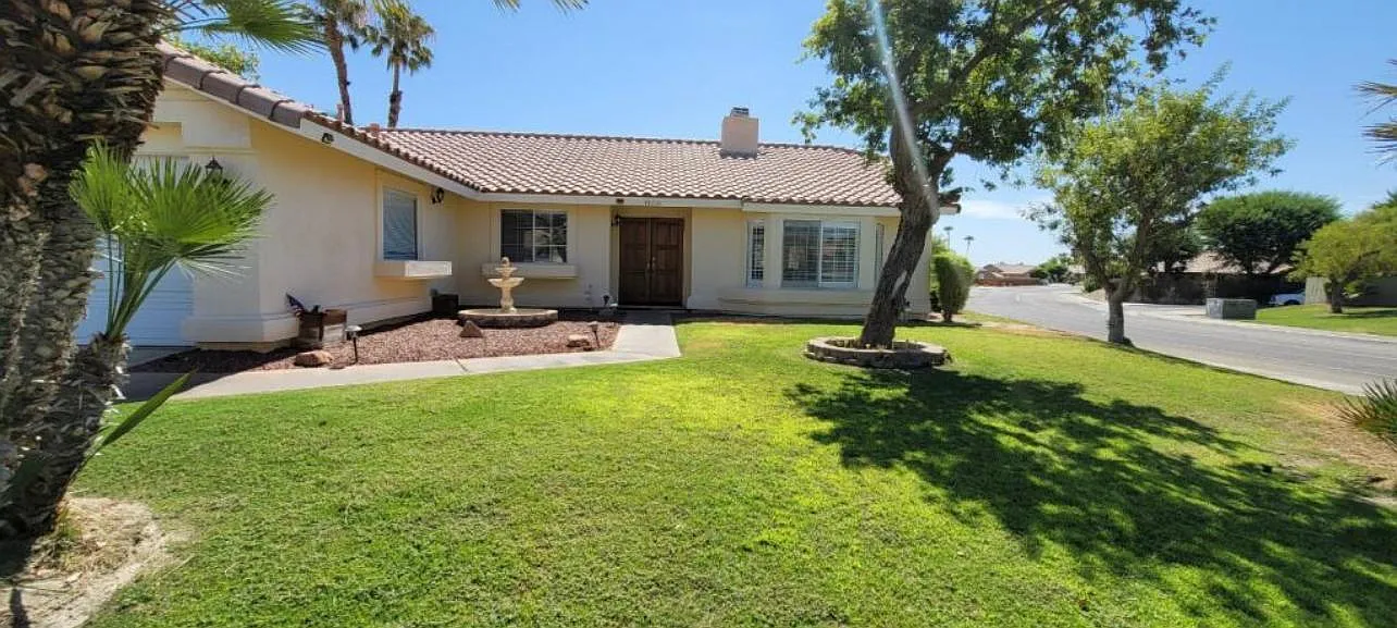 3 bed, 1621 sqft, $3,300 — Photo 4