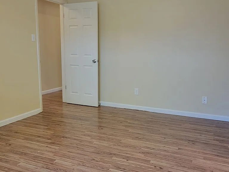 1229 Preswick Cir — Photo 15