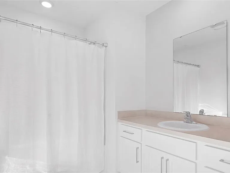 57 Elmhurst Ln — Photo 6