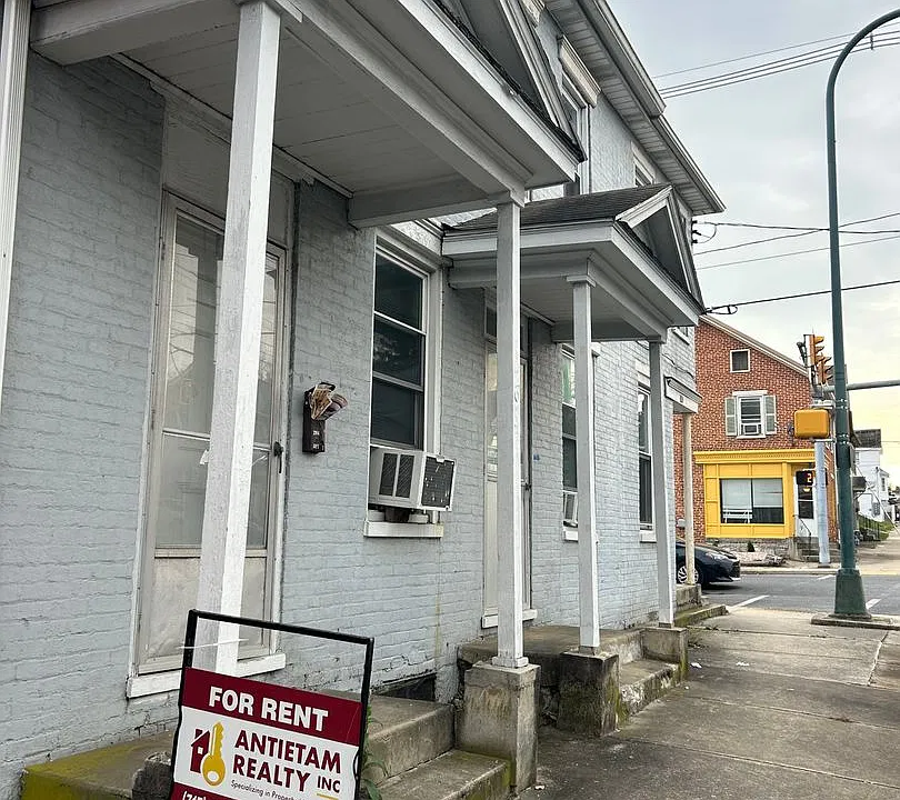 294 Lincoln Way W