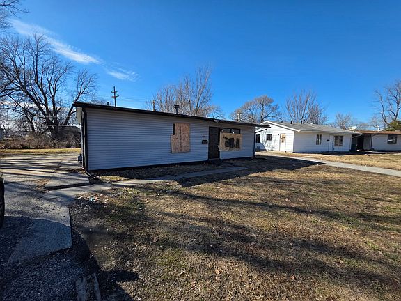2nd image of 400 Saint Thomas Ln