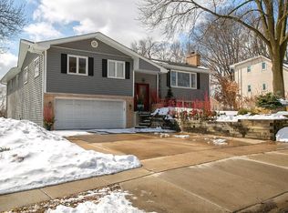 3417 W 102nd St, Minneapolis, MN 55431