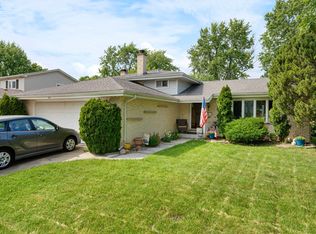 314 E Valley Ln, Arlington Heights, IL 60004