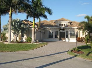18030 Bluewater Dr, Naples, FL 34114