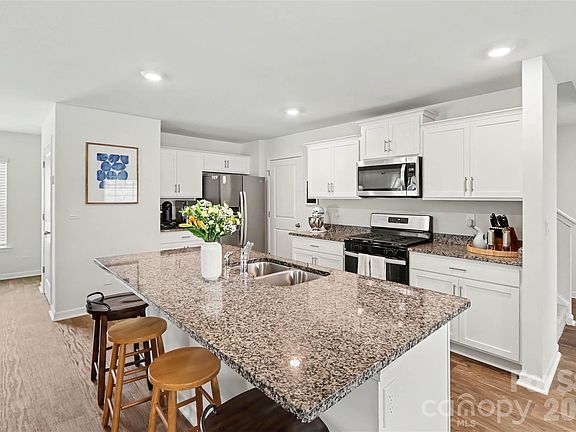 2nd image of 2158 Redstone Dr