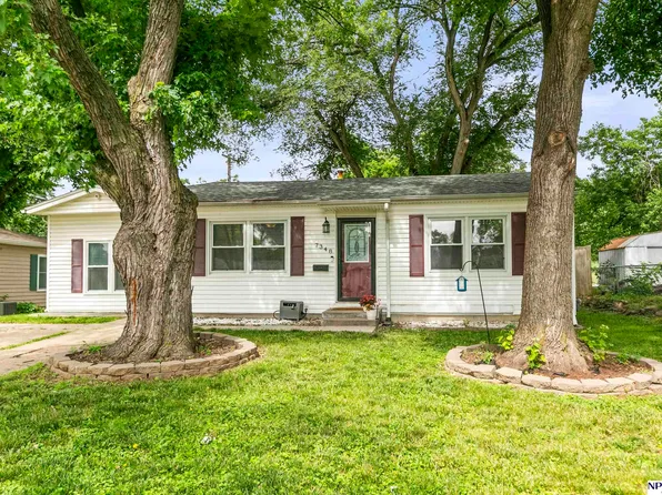 7348 S 71st Ave, La Vista, NE 68128