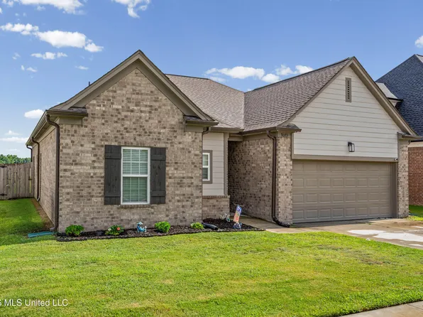 9073 Lakeside Cir S, Walls, MS 38680