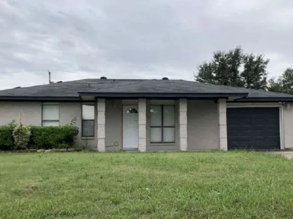 909 Loganwood Dr, Royse City, TX 75189