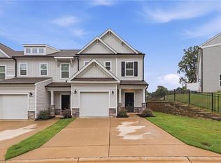 2 Stardust Trl, Greensboro, NC 27455