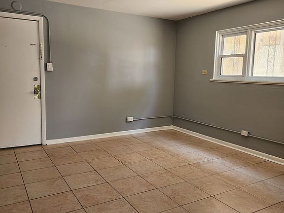 4th image of 1306 Sibley Blvd APT 2