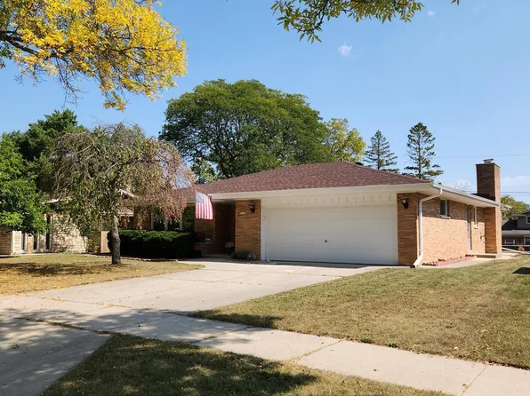 3304 South 122nd STREET, West Allis, WI 53227