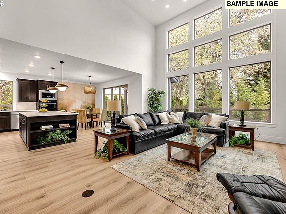 3rd image of 4912 NE 132nd Cir