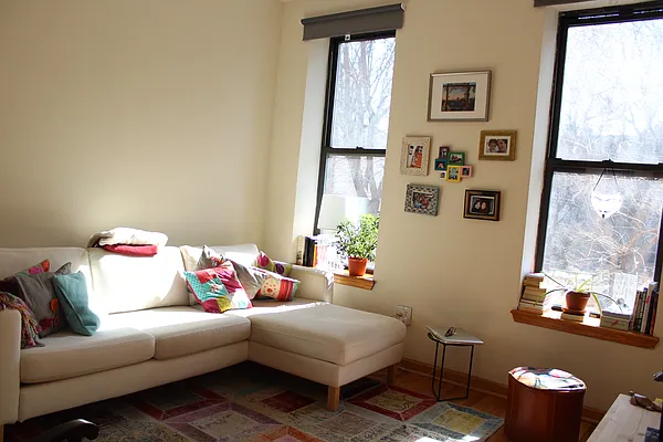 Rented by R New York | media 15