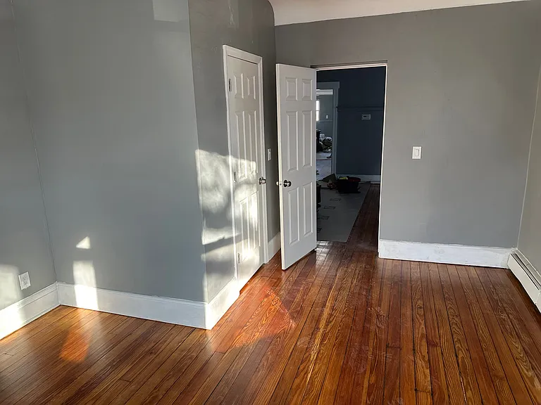 250 Halsted St #2 — Photo 6