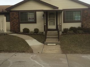 40839 Newport Dr, Plymouth, MI 48170