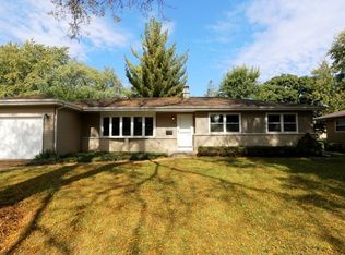 1750 Lin Lor Ln, Elgin, IL 60123