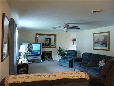 4th image of 3088 Revlon Dr