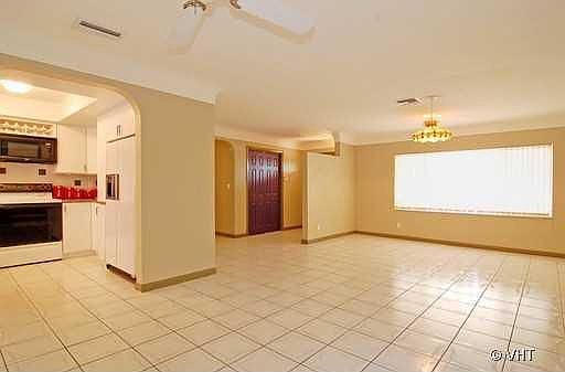 4th image of 3131 NW 46th Ave