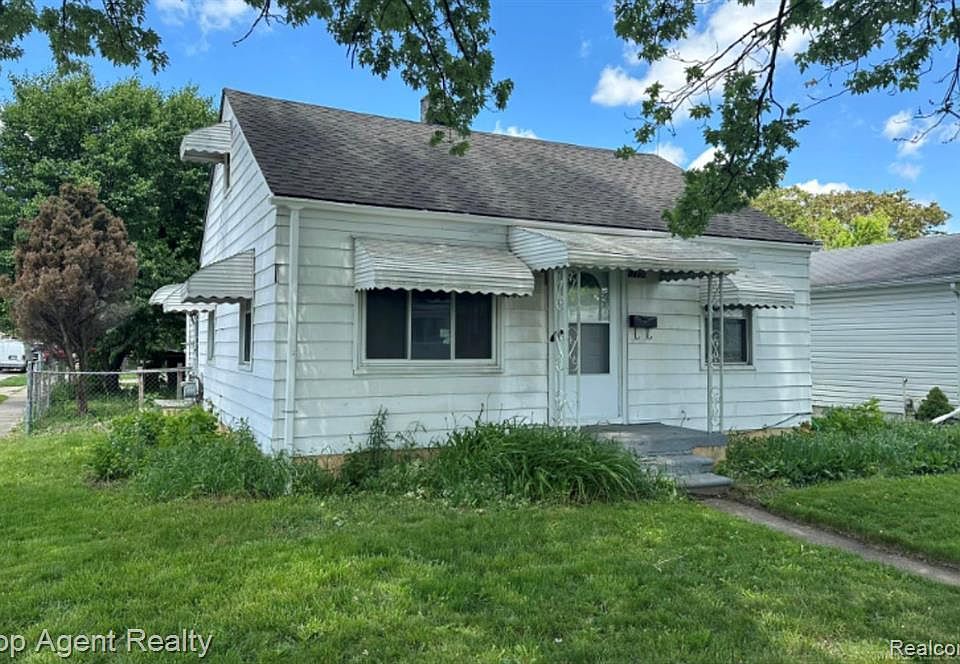 1st image of 17705 Longfellow St