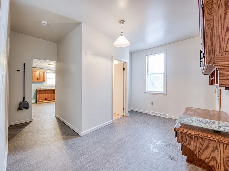 126 Railroad St #128 — Photo 24